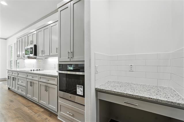 Building Photo - 716 Oak Creek Dr