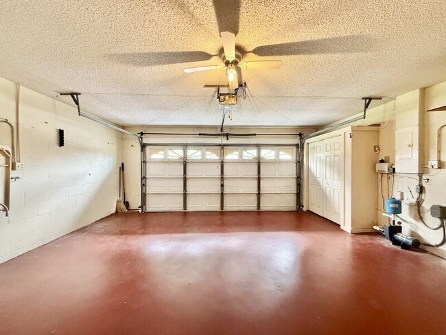 Building Photo - 13642 Dunwoody Ct