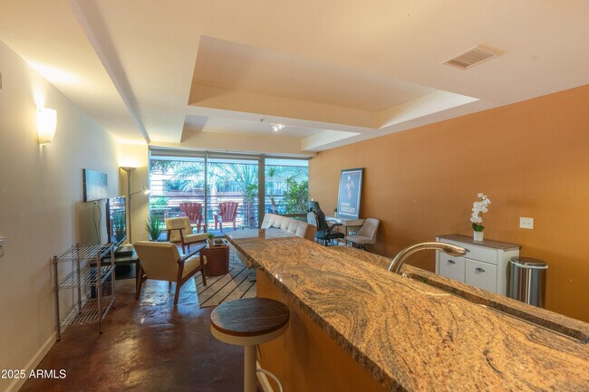 Building Photo - 7137 E Rancho Vista Dr