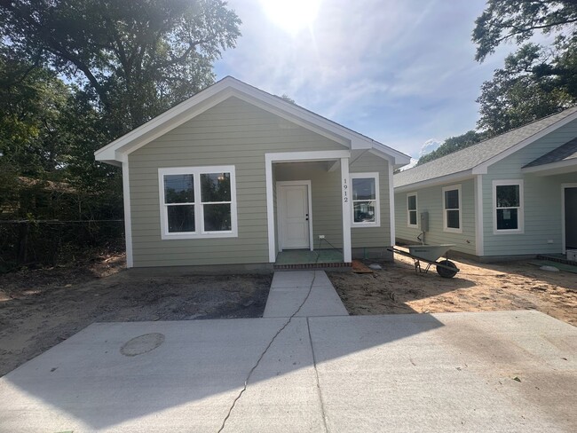 Building Photo - New Construction 3 Bedroom Home