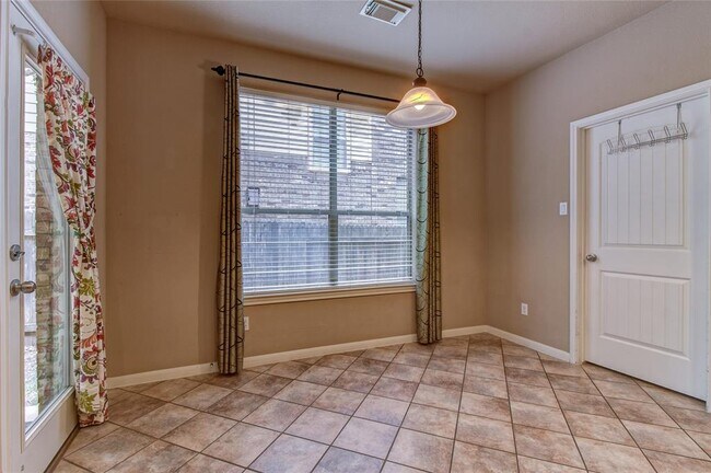 Building Photo - 11616 Cherisse Dr