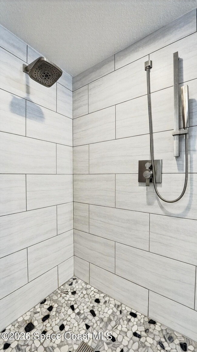 Building Photo - 3 Indian River Ave