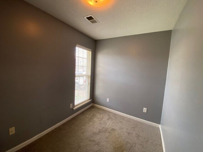 Building Photo - 10162 Eveninghill Cv