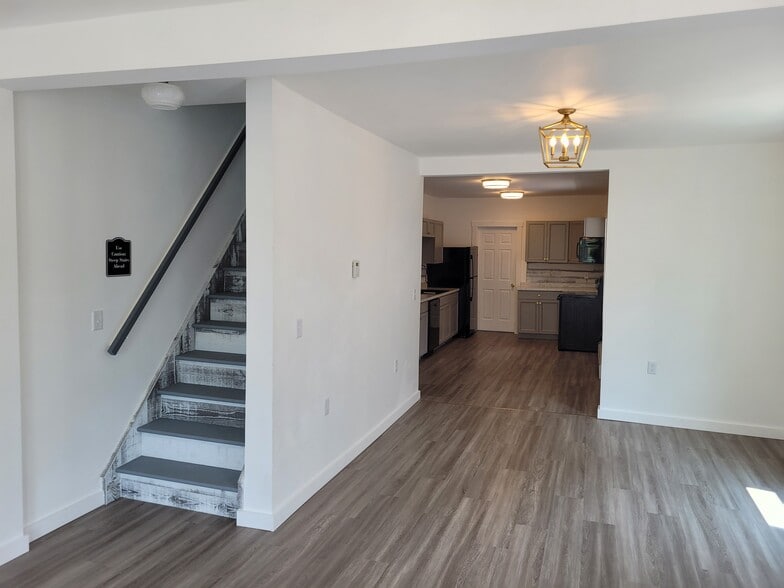 Building Photo - 137 Federal St