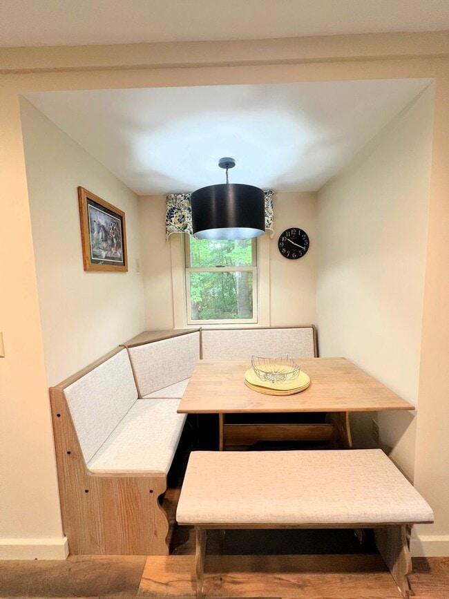 Building Photo - Luxury Studio | All-Inclusive | Scenic Vie...