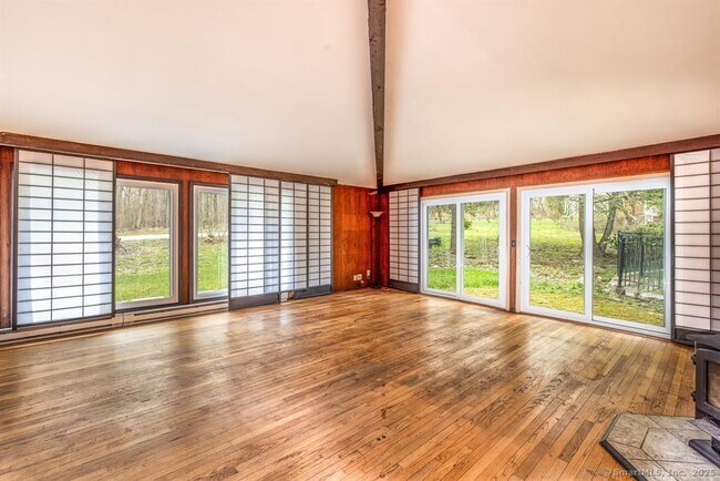 Building Photo - 141 Gurleyville Rd