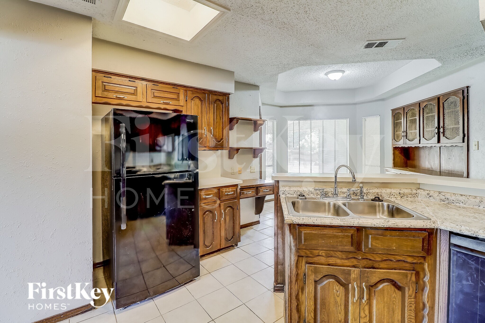 Building Photo - 1021 Shadywood Ln