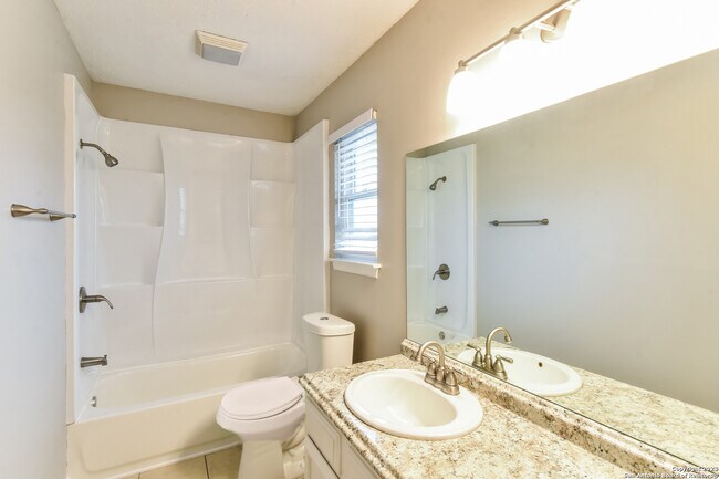Building Photo - 9387 Valley Bend