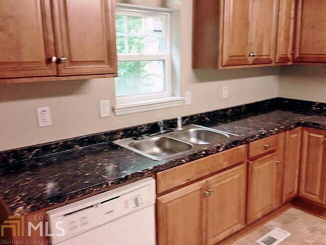Building Photo - Great 2 Bed 1 Bath in Riverside