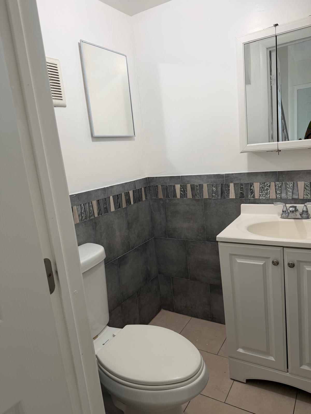 Building Photo - 3025 W Missionwood Cir