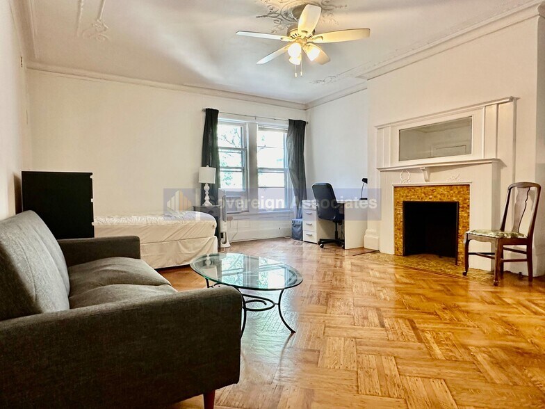 Primary Photo - 309 W 107th St