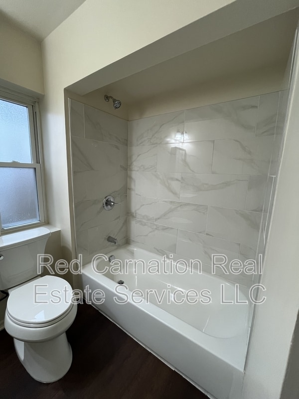 Building Photo - 1434 Antoinette Ave