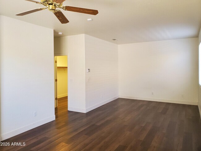 Building Photo - 2430 E Darrel Rd