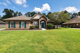 Building Photo - Spacious 4-Bedroom Rental in Daphne School...