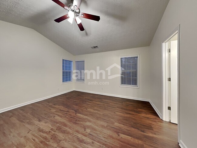 Building Photo - 3471 Erin Glen NW