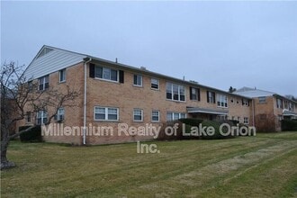 Building Photo - 2503 W 13 Mile Rd