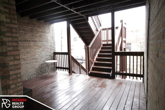 Building Photo - 3428 W Parker Ave