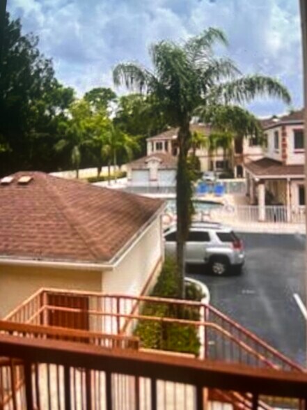 Building Photo - 3962 Mediterranea Cir