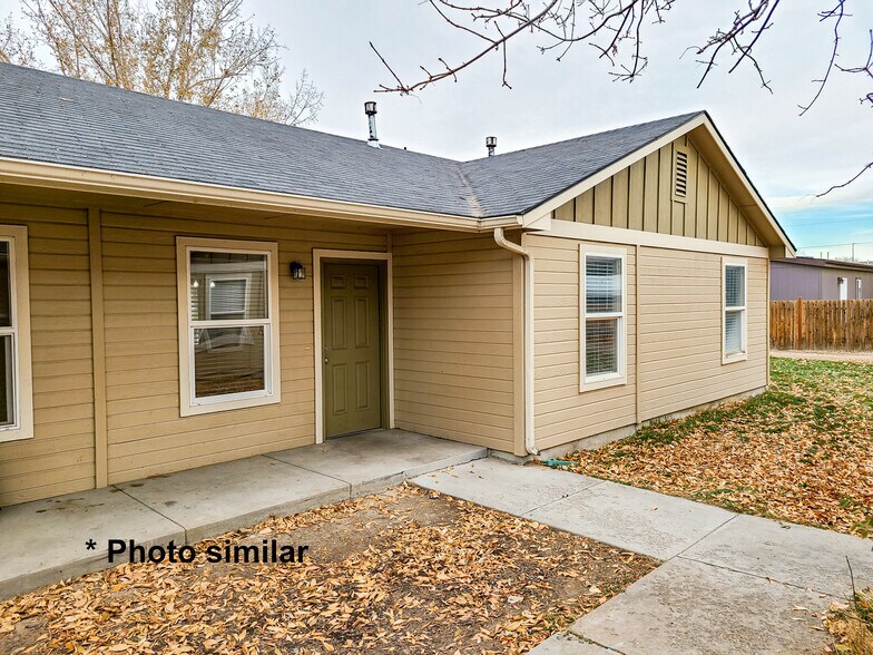 Building Photo - 205 S Dewey Ave
