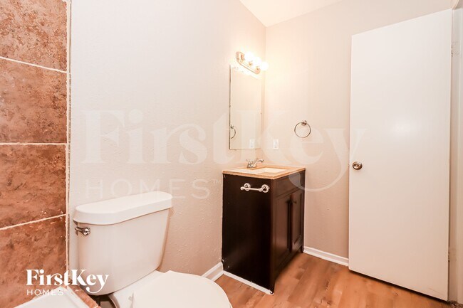 Building Photo - 15818 Nutcracker Ct