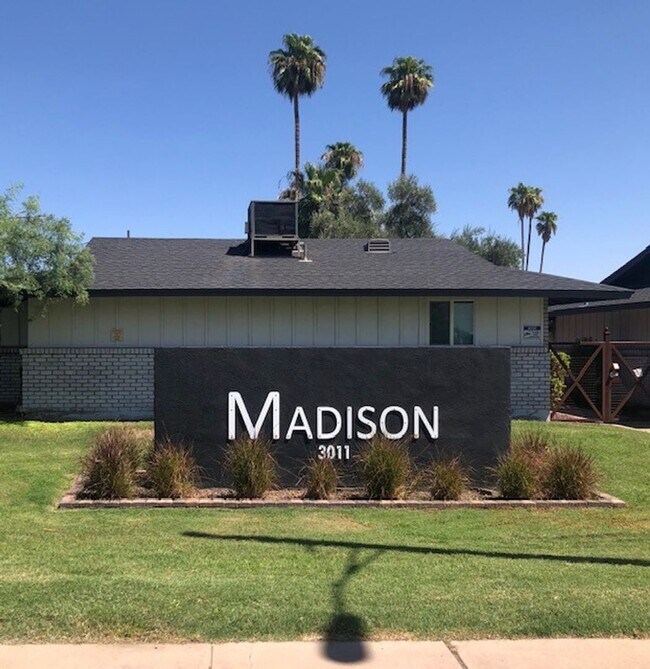 Building Photo - One Bed, One Bath Coming Soon!