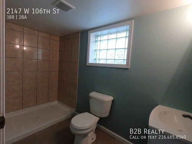 Building Photo - 2147 W 106th St