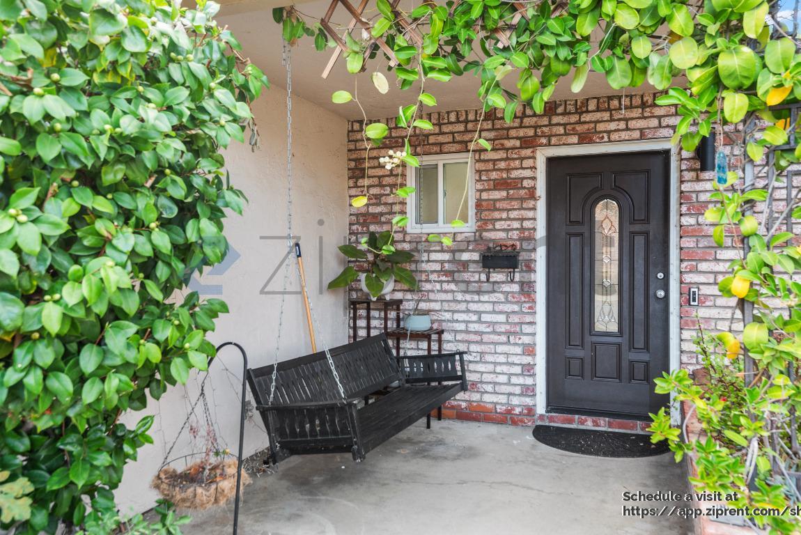 Building Photo - 1019 Pilinut Ct