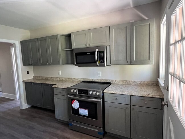 Building Photo - 316 Myrtle Dr