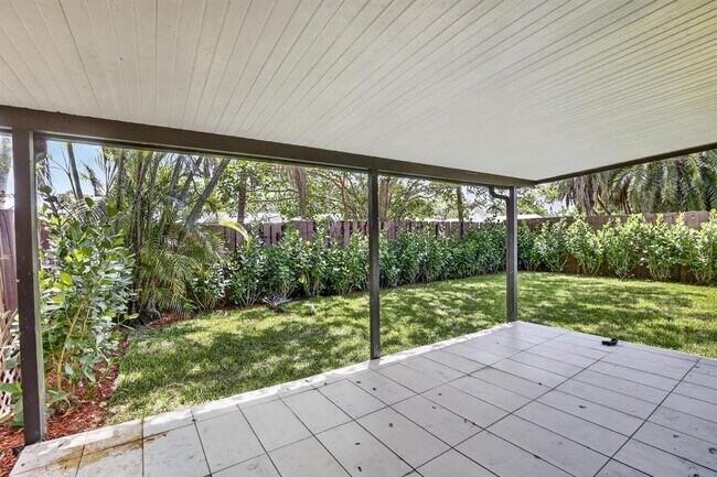 Building Photo - 4404 Treasure Cove Dr