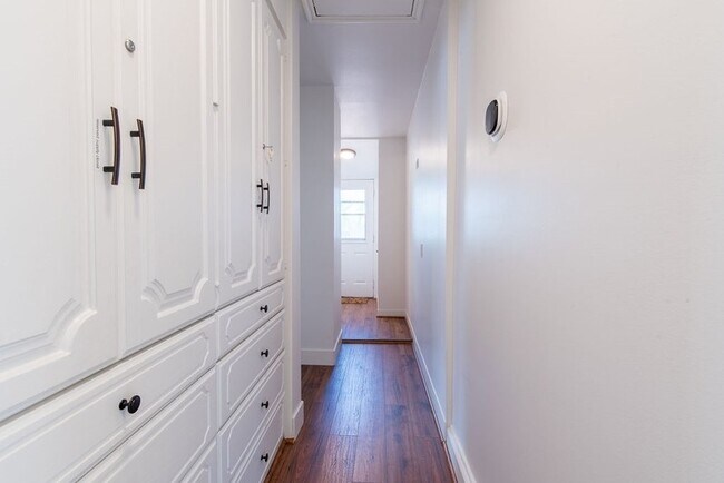 Building Photo - 2315 S 600 E