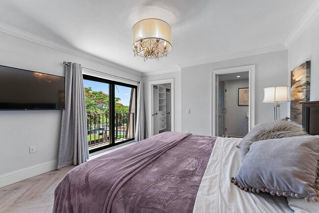 Building Photo - 2320 23rd Ct