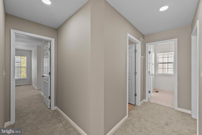Building Photo - 7722 Yalta Way