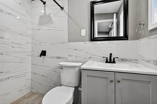 Building Photo - 1510 NW 176th Terrace