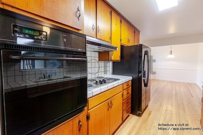 Building Photo - 4636 Goya Pkwy