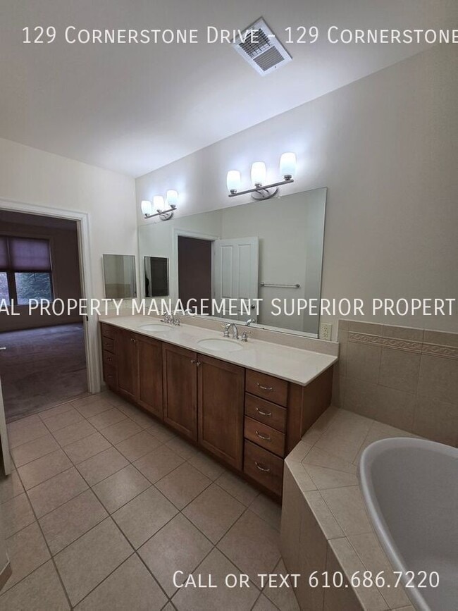 Building Photo - 129 Cornerstone Dr