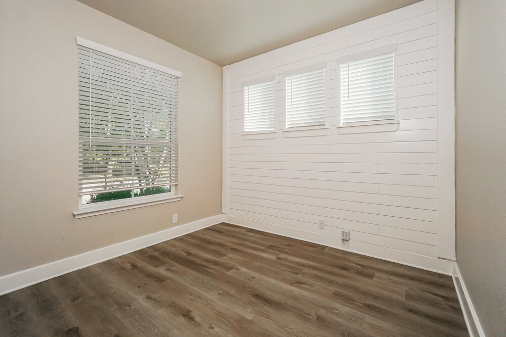 Building Photo - 141 Elisabeth Run