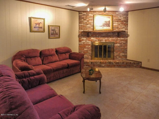 Building Photo - 13009 Bent Pine Ct E
