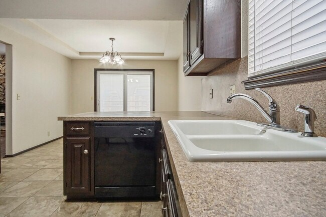 Building Photo - 3617 Wynn Cir