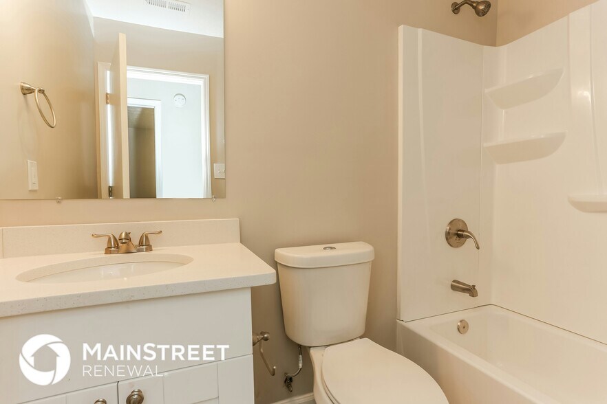 Building Photo - 45 Christopher Pl