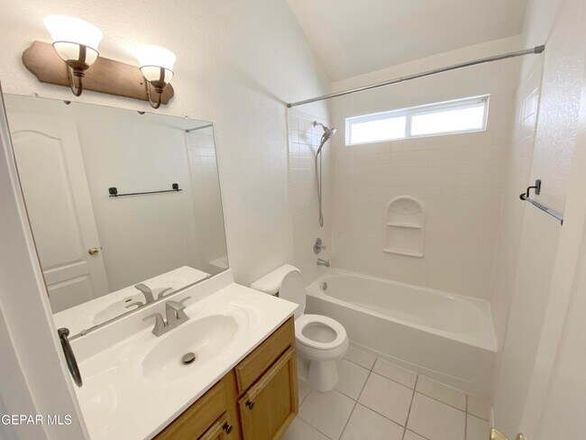 Building Photo - 4320 Loma Del Norte Dr