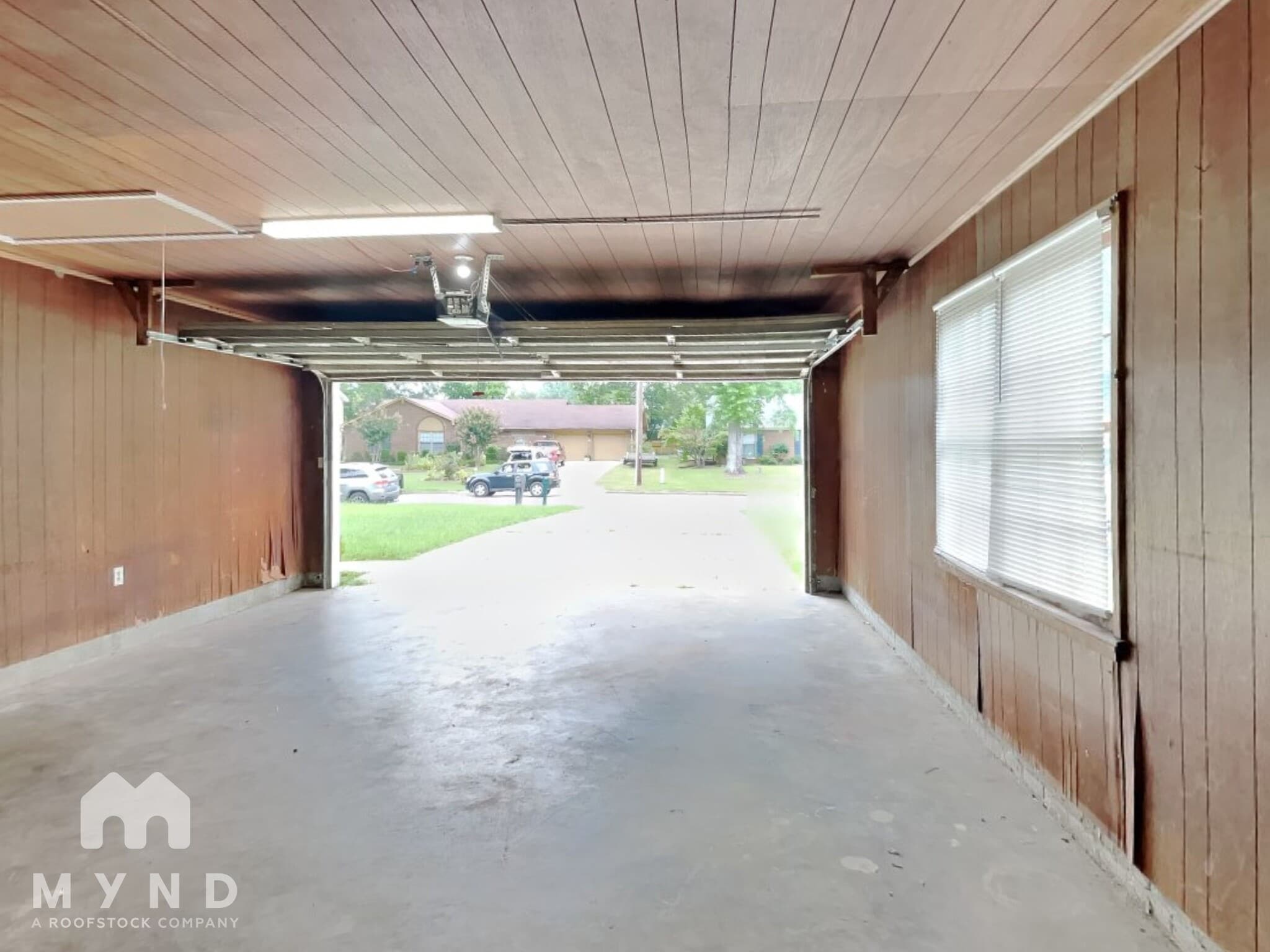 Building Photo - 1305 19th Ave SW
