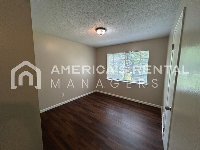 Building Photo - MOVE IN SPECIAL!!! - Home for rent in Pinson! Available to View Now! Sign a 13-month lease by 7/3...