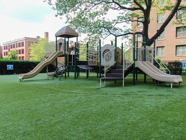 Building Photo - 10 Huron Ave