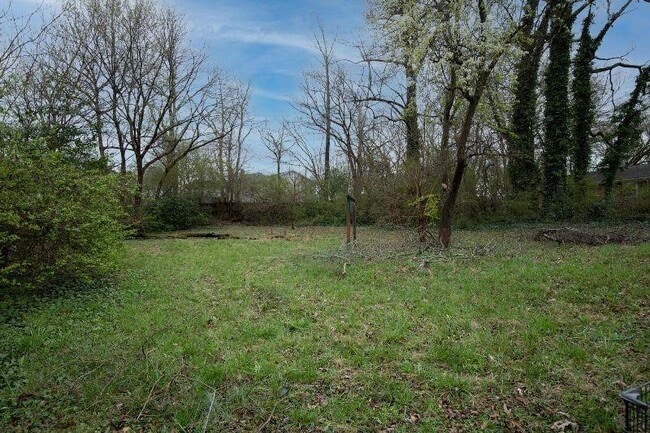 Building Photo - 965 Smith St