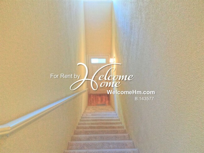 Building Photo - Spacious Triana North Townhome