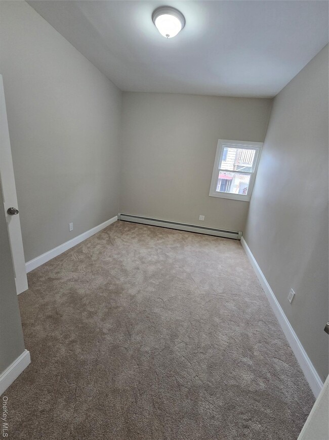 Building Photo - 159 Montauk Ave.