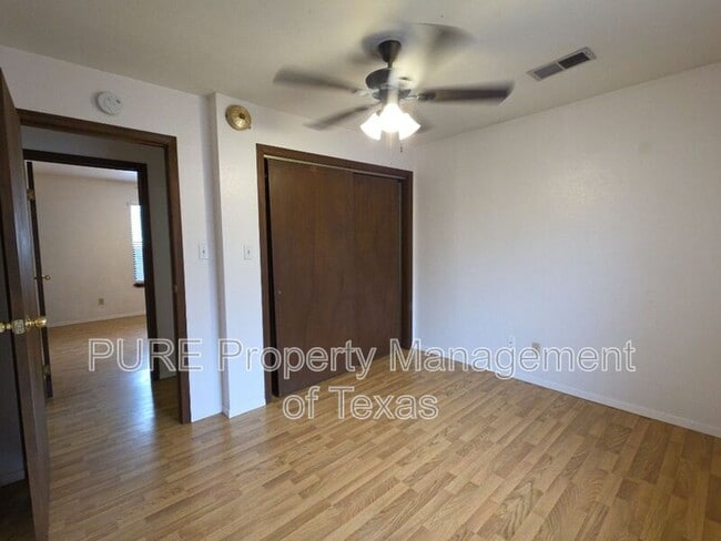 Building Photo - 12709 Burson Dr