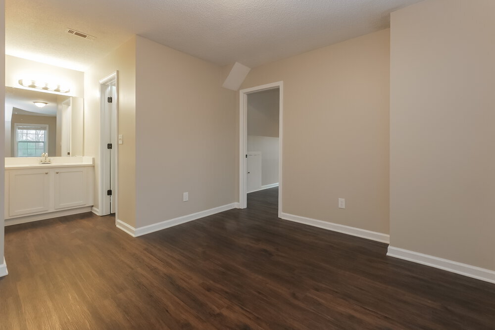 Building Photo - 11195 Knotty Pine Pl