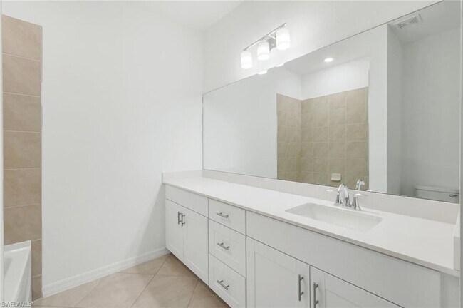 Building Photo - 2858 Blossom Wy