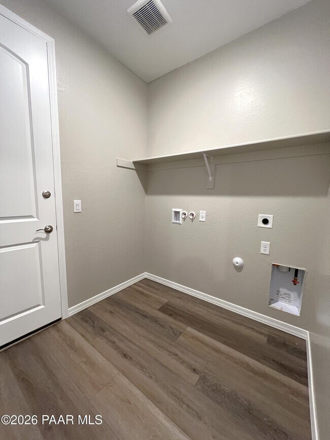 Building Photo - 7639 E Turnberry Dr